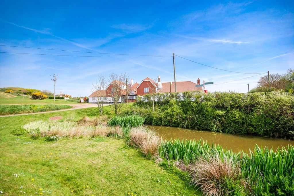 Rookley Farm Lodge Bagian luar foto